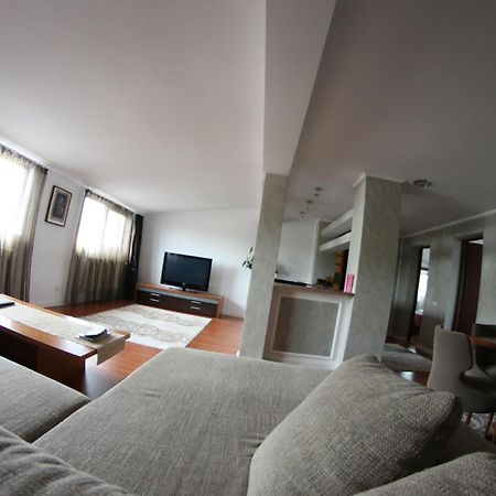 Casa Bucovineana Hotel ซูชาวา ภายนอก รูปภาพ