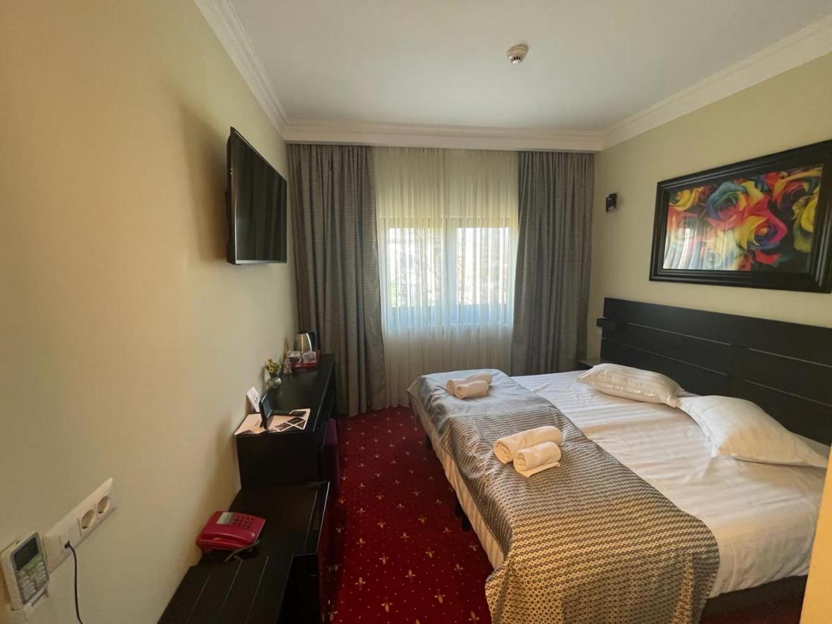 Casa Bucovineana Hotel ซูชาวา ภายนอก รูปภาพ