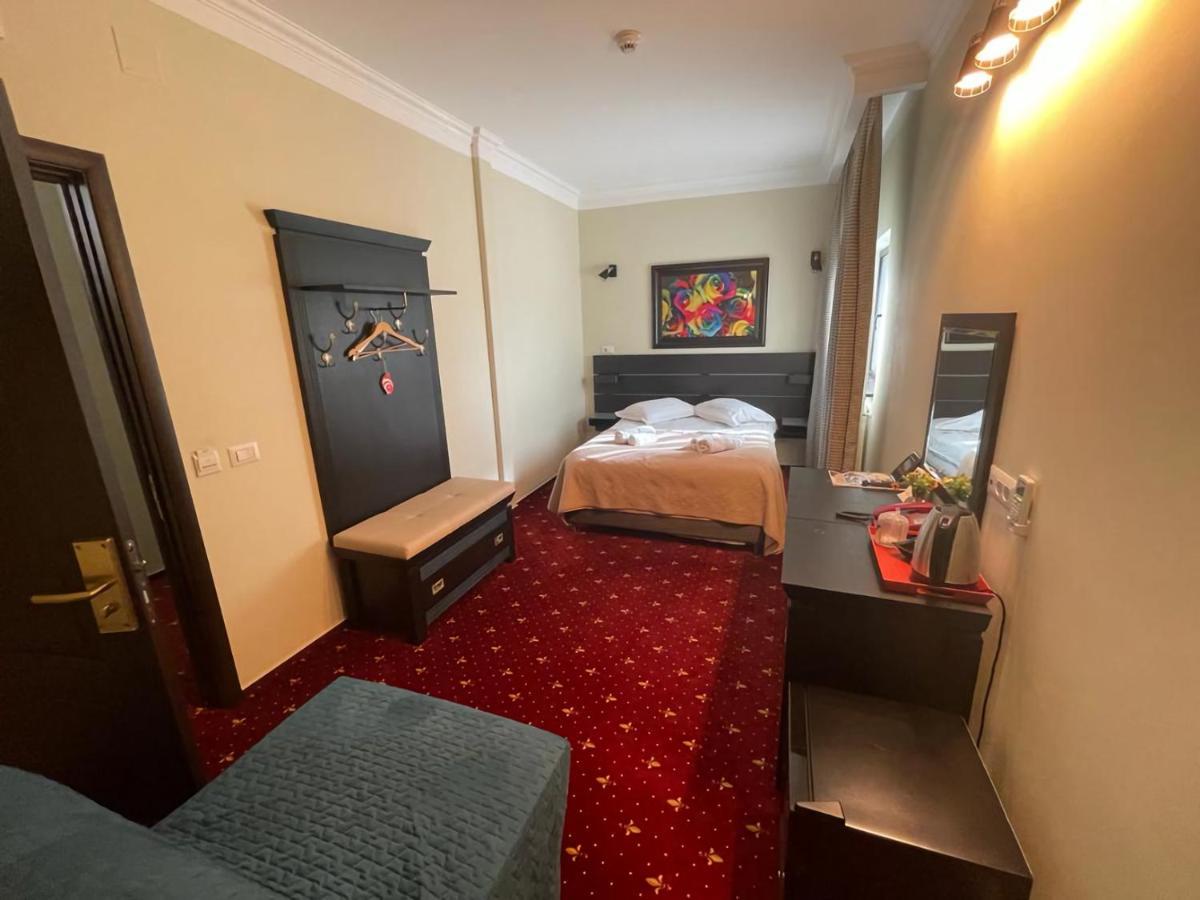 Casa Bucovineana Hotel ซูชาวา ภายนอก รูปภาพ