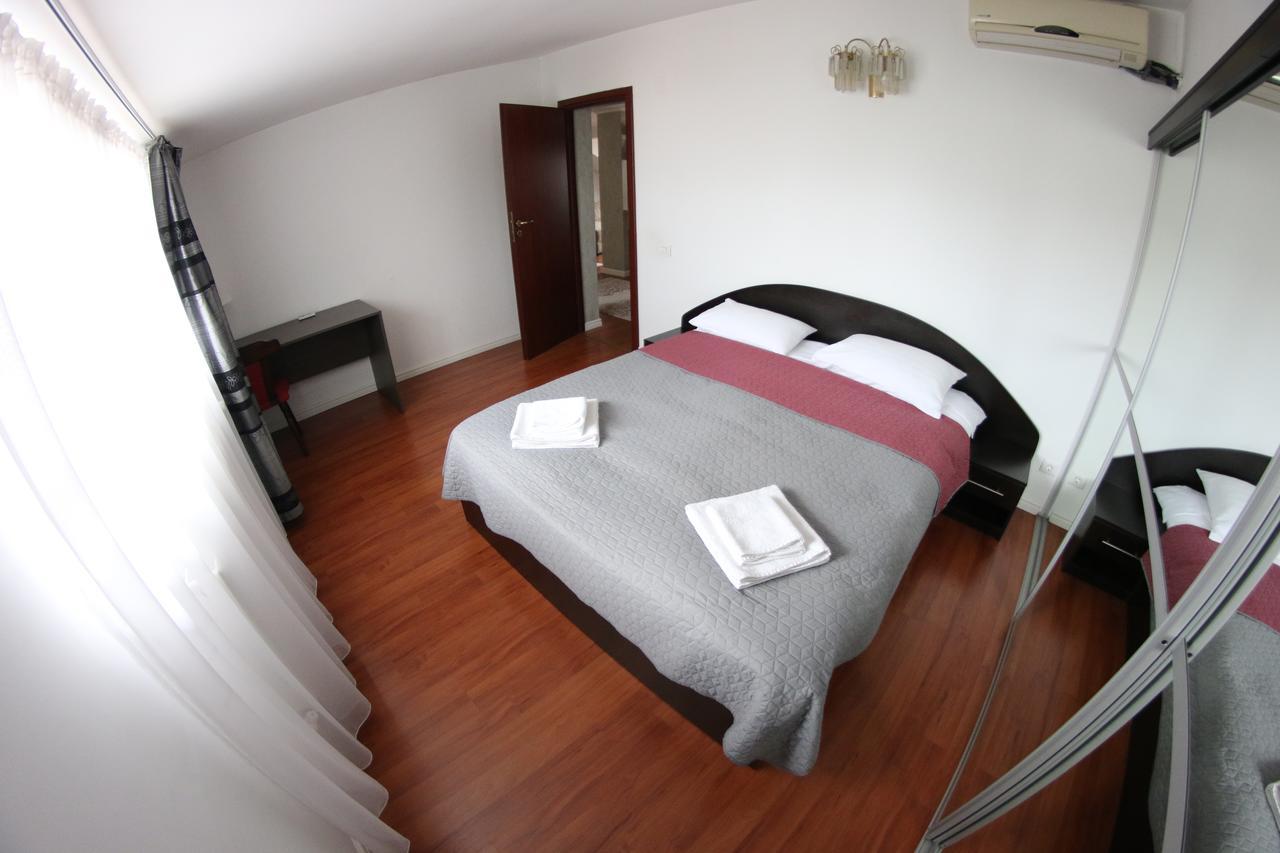 Casa Bucovineana Hotel ซูชาวา ภายนอก รูปภาพ