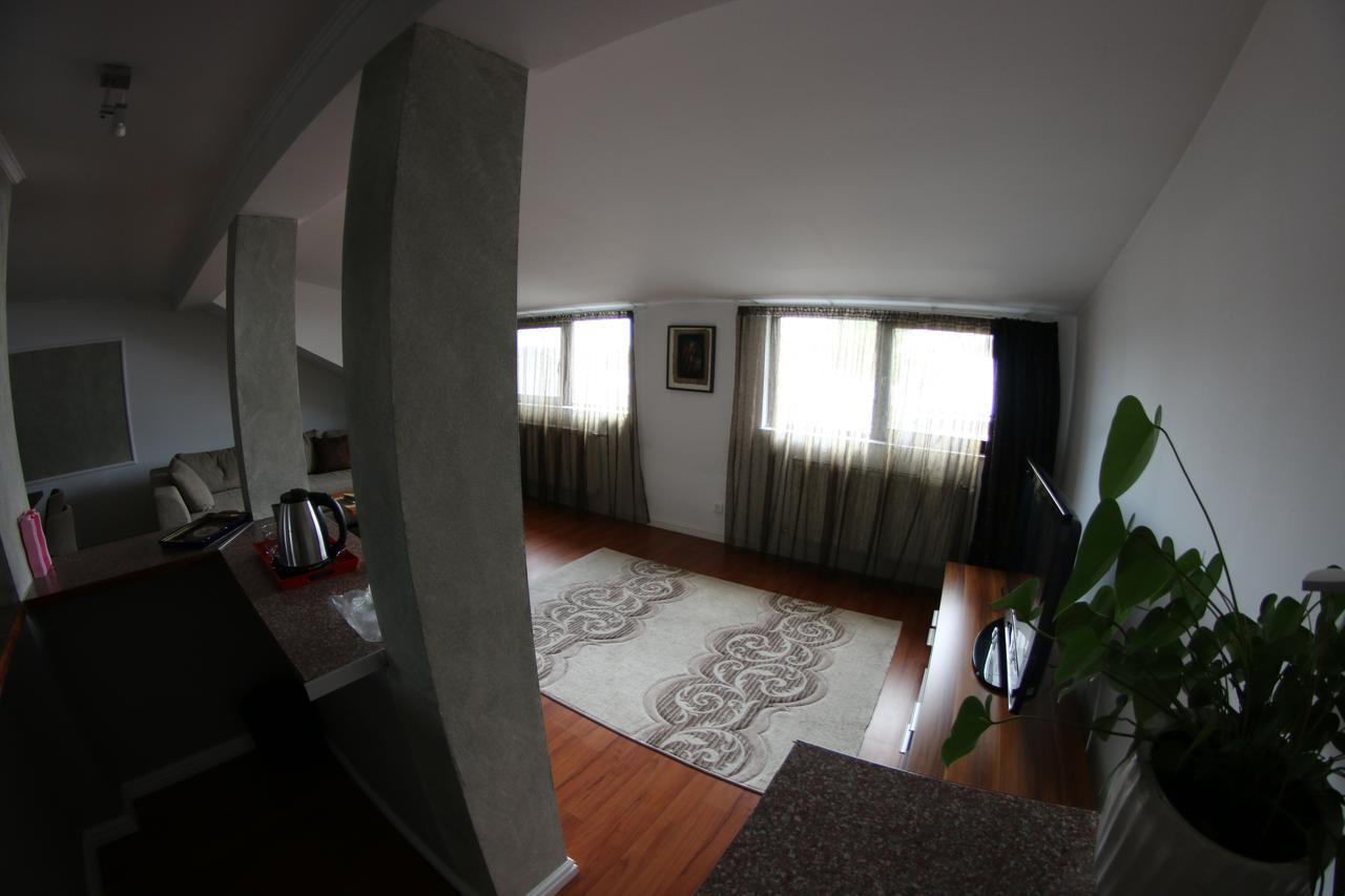 Casa Bucovineana Hotel ซูชาวา ภายนอก รูปภาพ